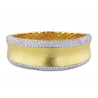 BRASS BANGLE WITH CLEAR CUBIC ZIRCONIA AT SIDES AND BRUSH TEXTUR GD