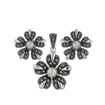 Marcasite Set Pendant/Earring of Flower with Fresh Water Pearl Center