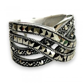 MS RING DOUBLE CRISS-CROSS LINE SQUARE CUT LINES W